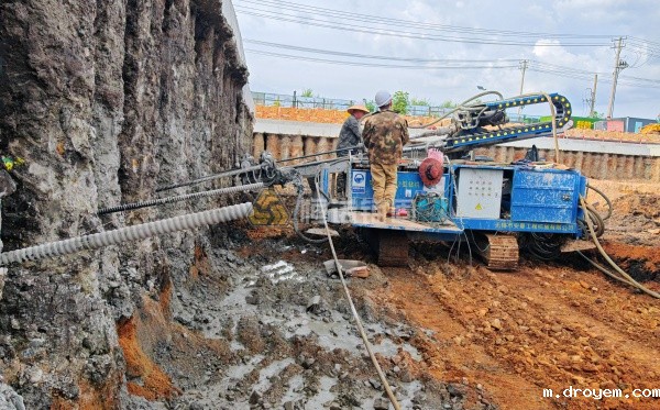 自钻式中空锚杆施工中的常见问题